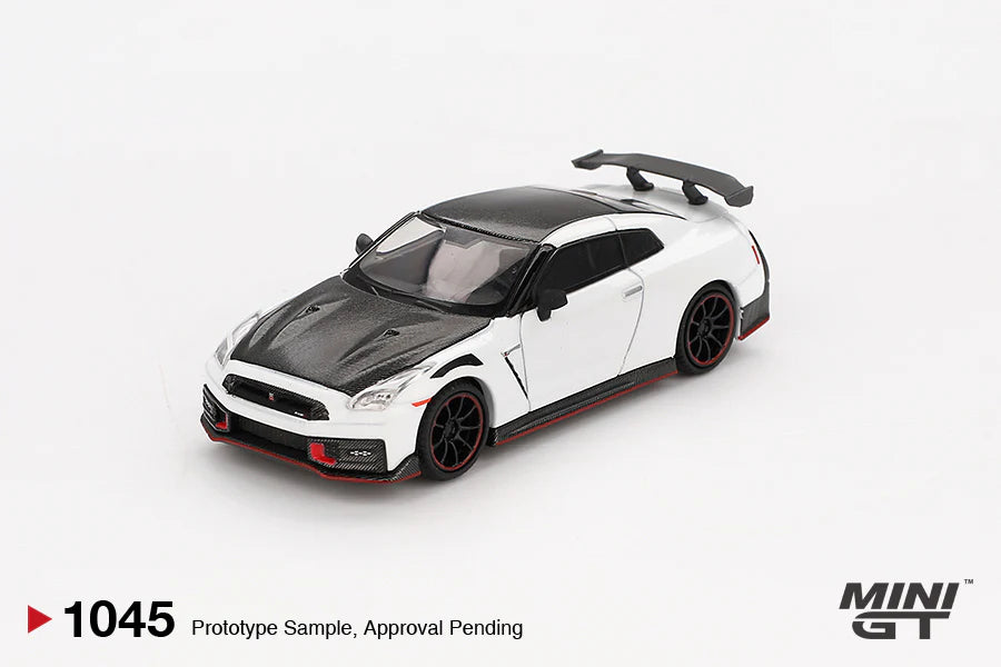 MINI GT 1:64 Nissan GT-R Nismo (R35) 2024 – Brilliant White Pearl