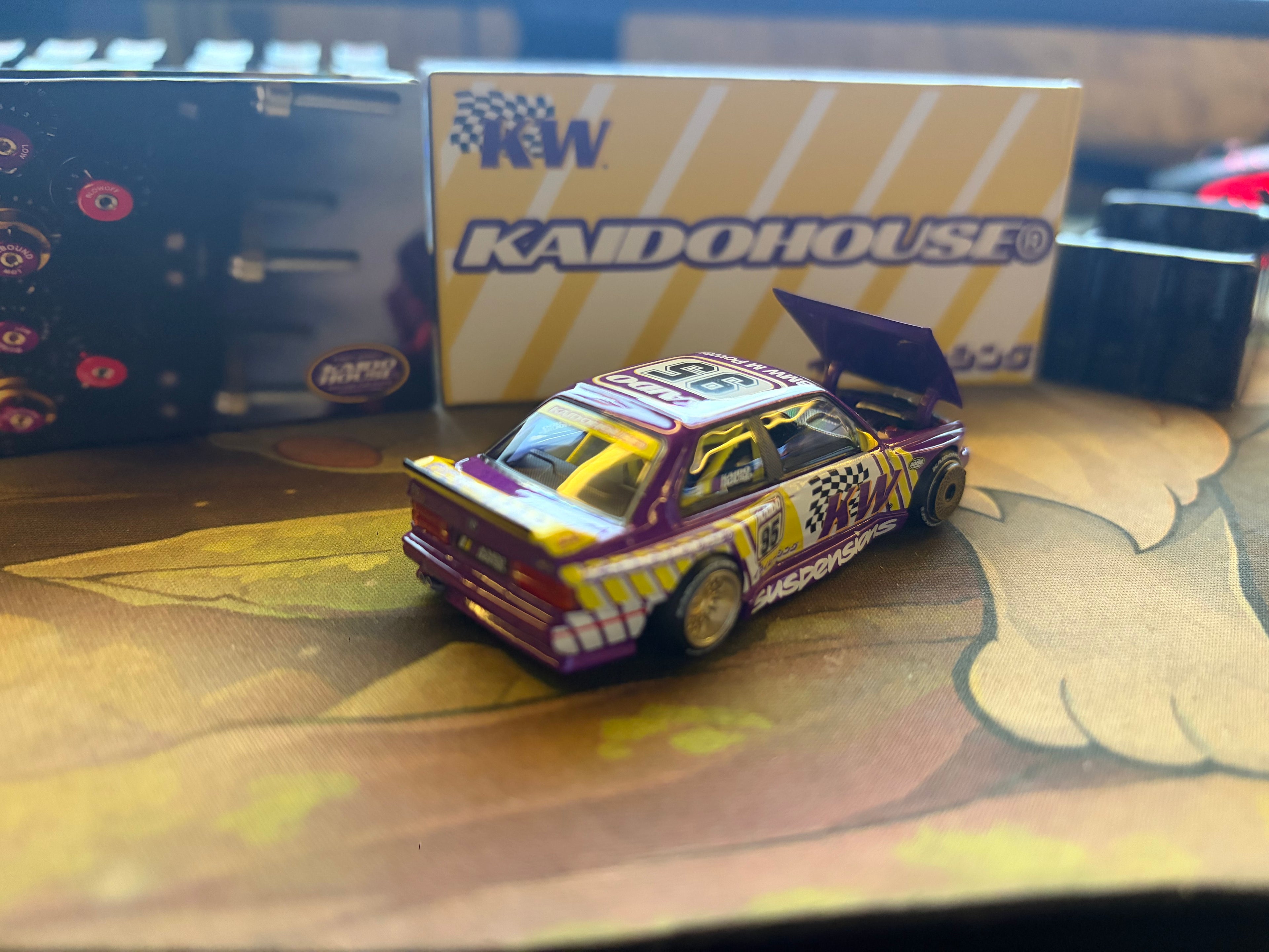 Kaido House Mini GT – BMW E30 M3 Kaido KW V1 (KHMG194)