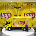 XCARTOYS 1:64 Farizon H Cargo Lays Delivery Truck T19-HEC2025