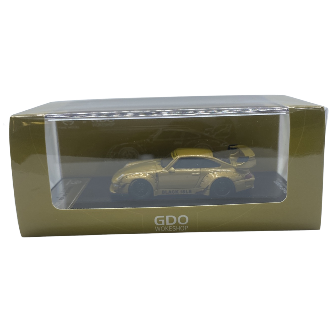 GDO Workshop Porsche 911 RWB Black Isle Gold 1:64 – packaging on white background