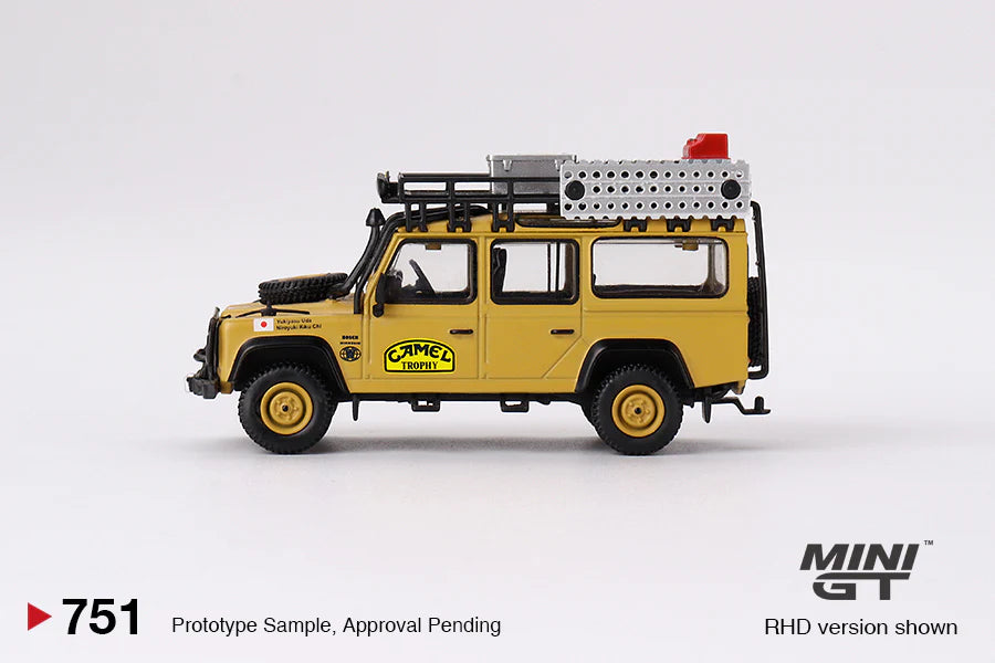 MINI GT 1:64 Land Rover Defender 110 – Camel Trophy Edition