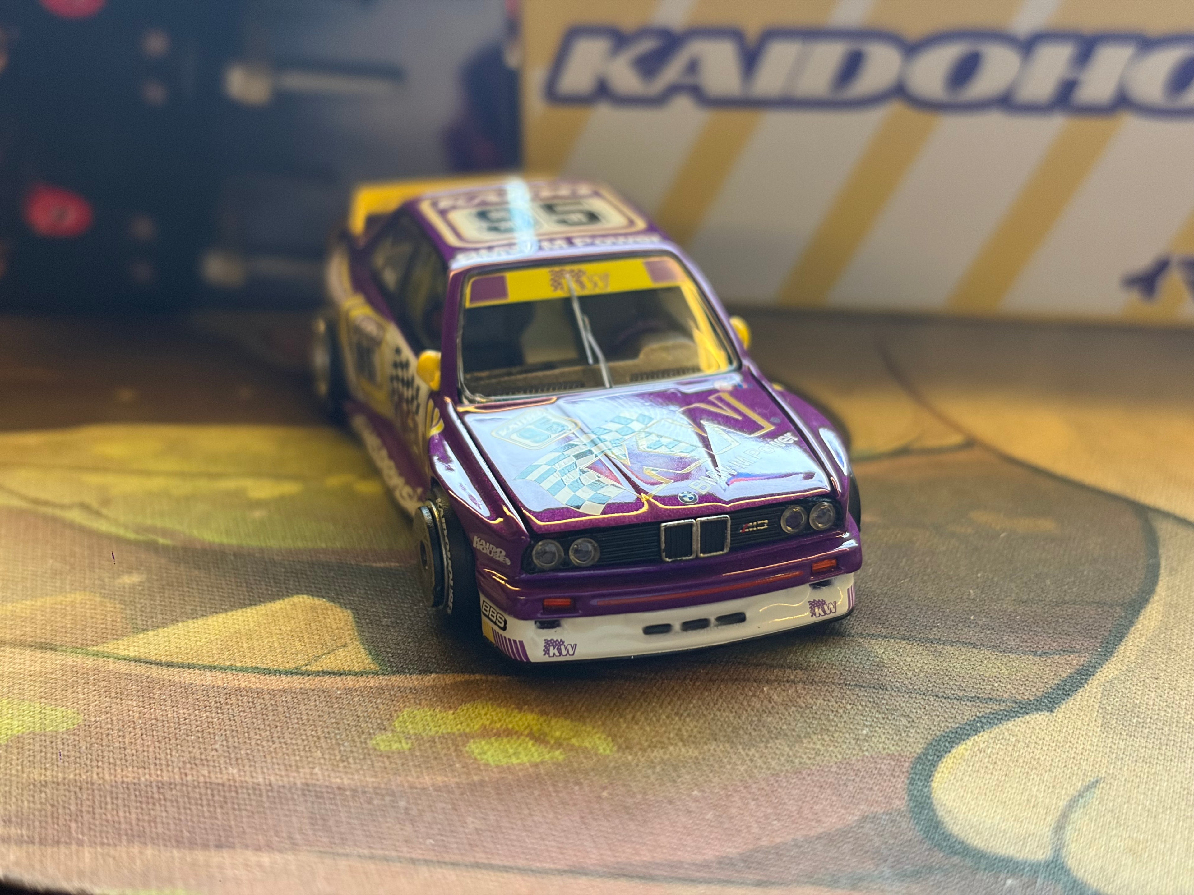 Kaido House Mini GT – BMW E30 M3 Kaido KW V1 (KHMG194)