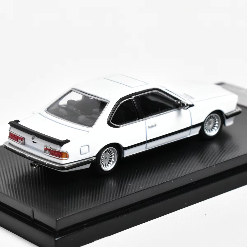 Street Warrior 1:64 BMW 635 CSi Classic White