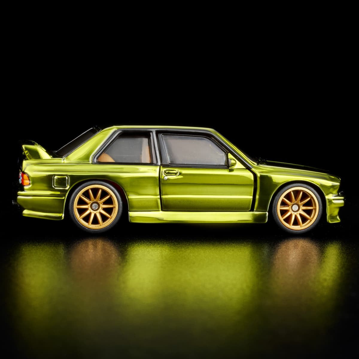Hot Wheels RLC 1991 BMW M3 Spectraflame Olive side profile