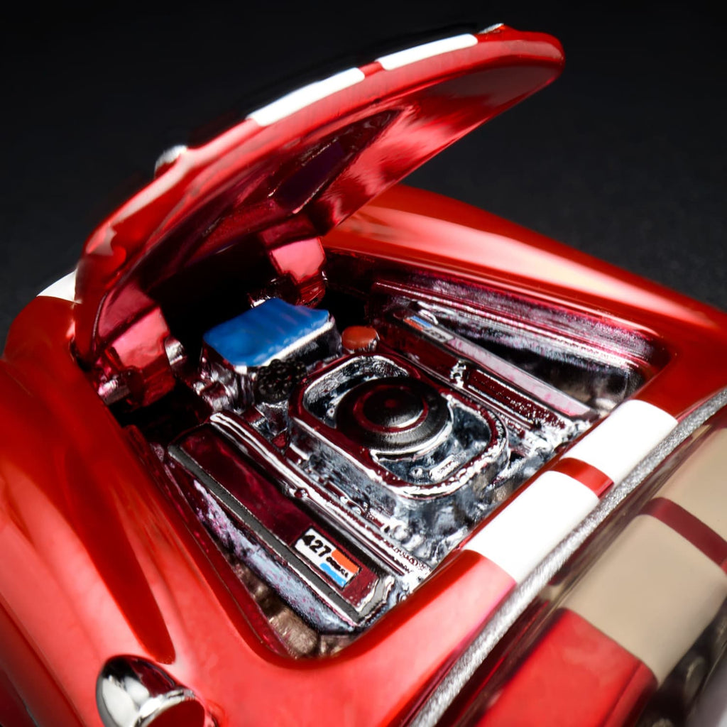Hot Wheels RLC 1965 Shelby Cobra 427 S/C Spectraflame red — Opening hood and engine detail