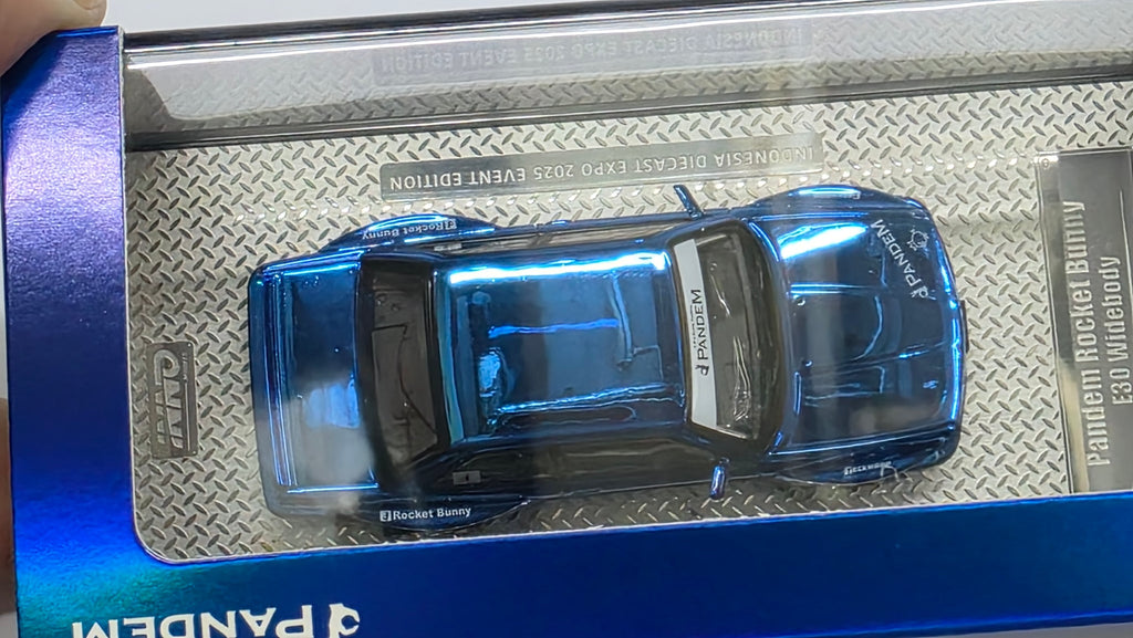 INNO64 BMW E30 Pandem Blue IDE 2025 – Top view