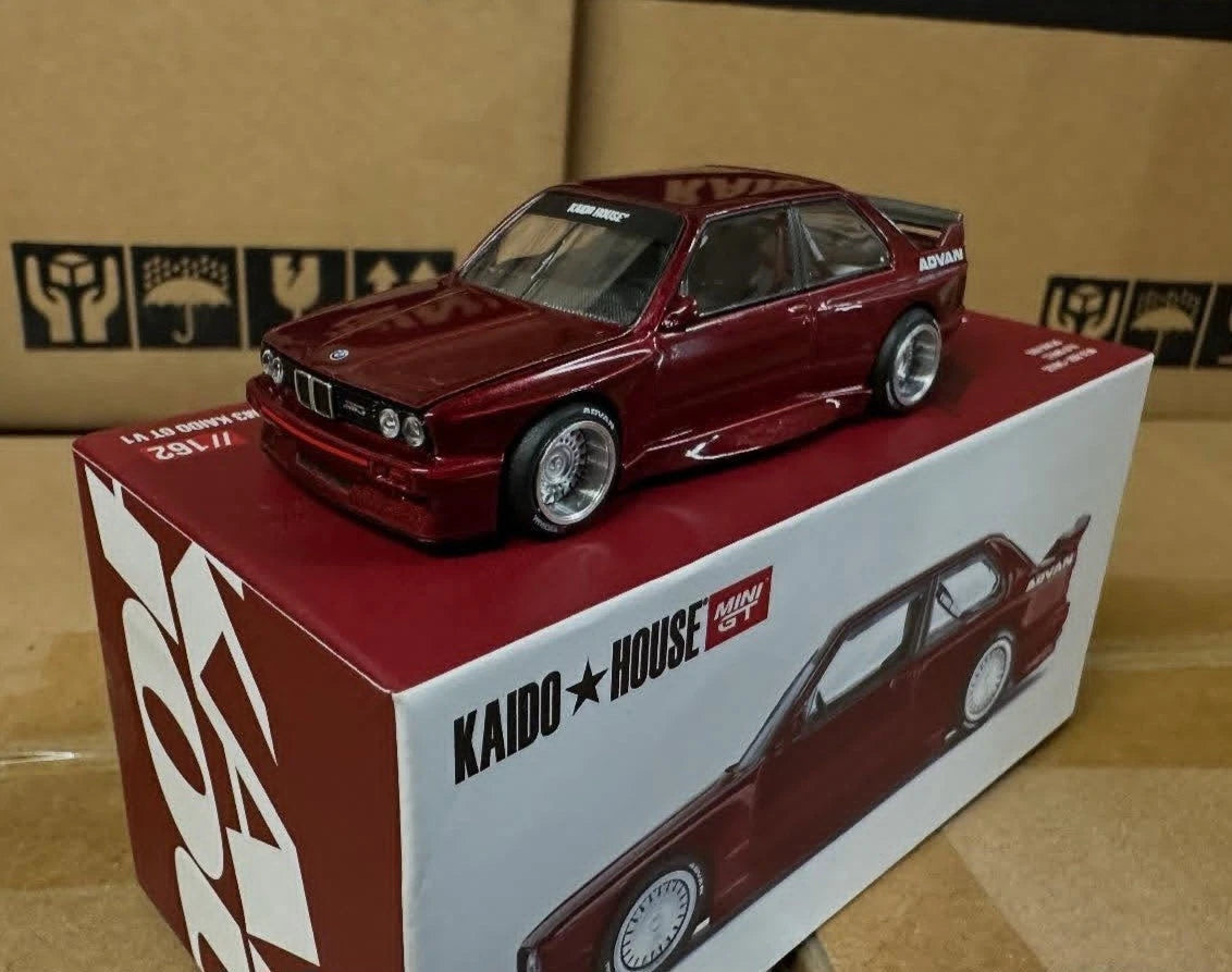 BMW M3 E30 Kaido GT V1 Calypso Red Metallic KHMG162 — Model with Kaido House packaging