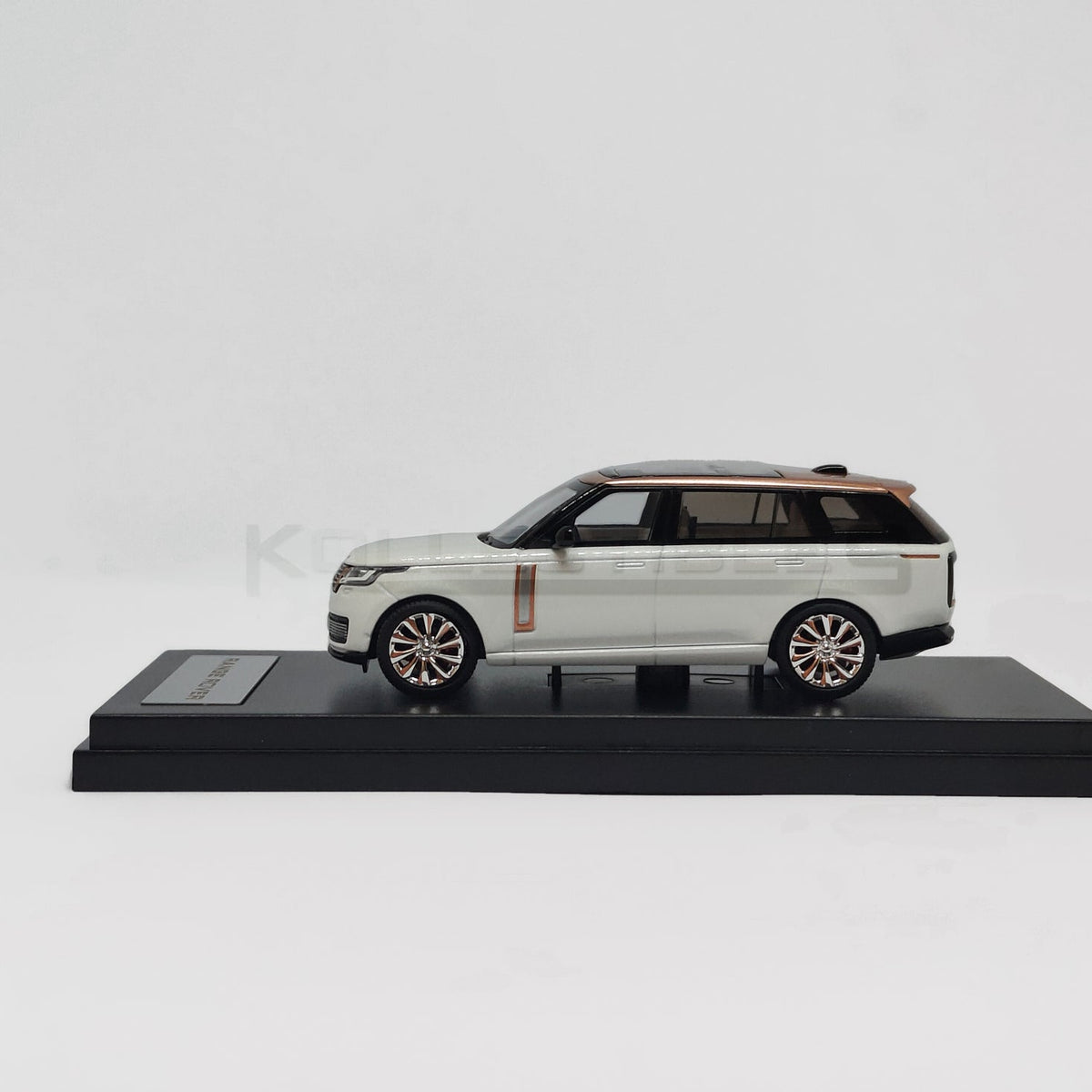 Range Rover side